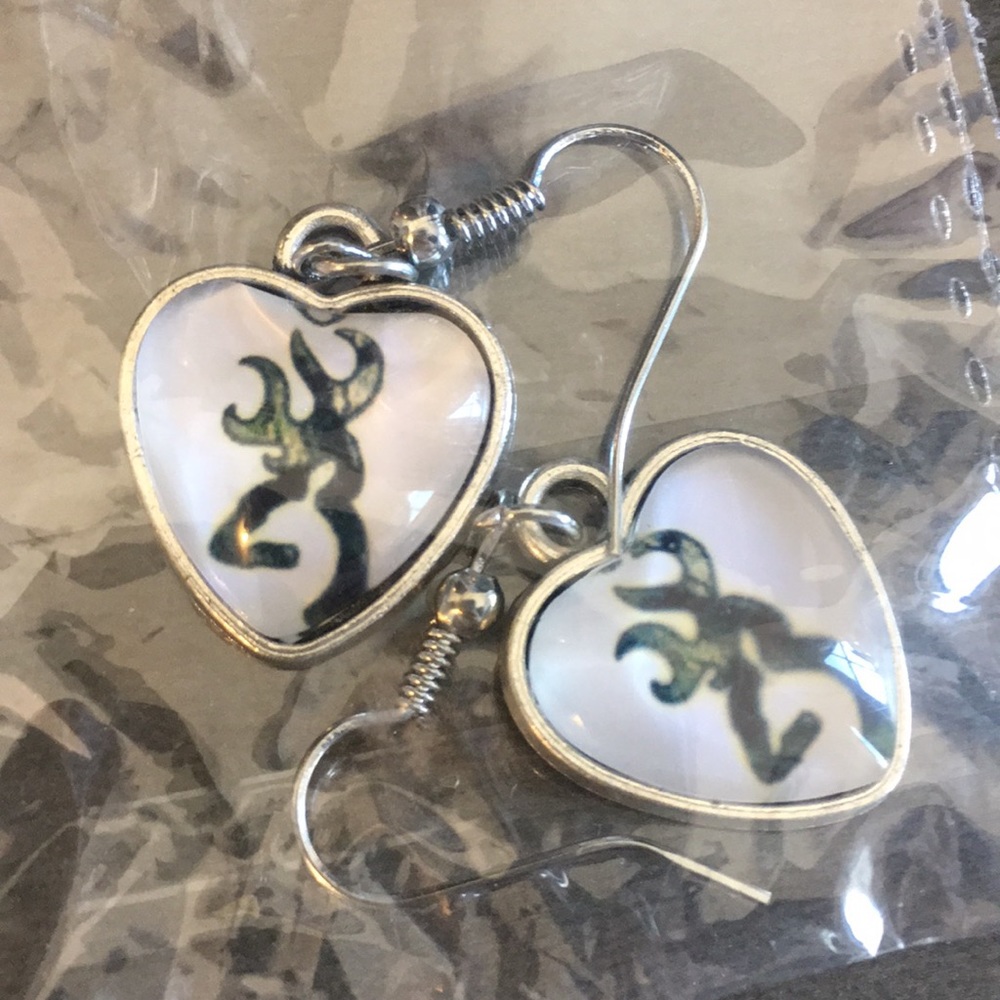 Browning heart shaped earrings
